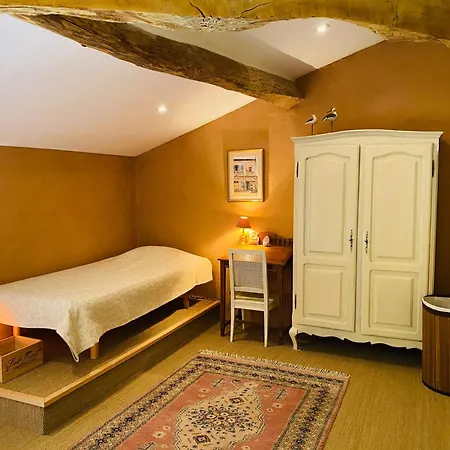 Le Fraysse Couette-café 3*