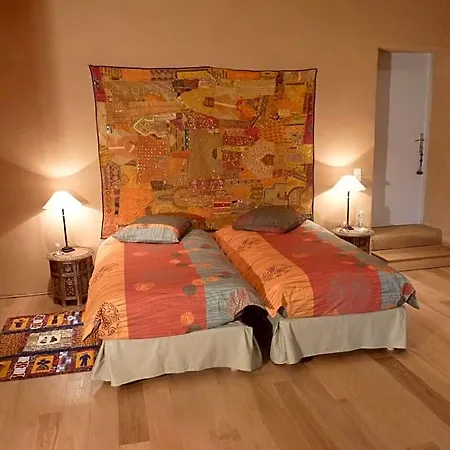 Le Fraysse Couette-café 3*